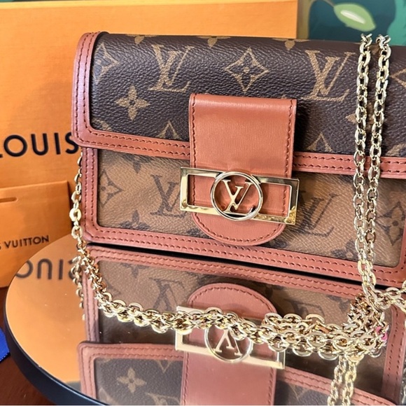 Louis Vuitton NEW Reverse Monogram Dauphine Crossbody - Picture 11 of 16